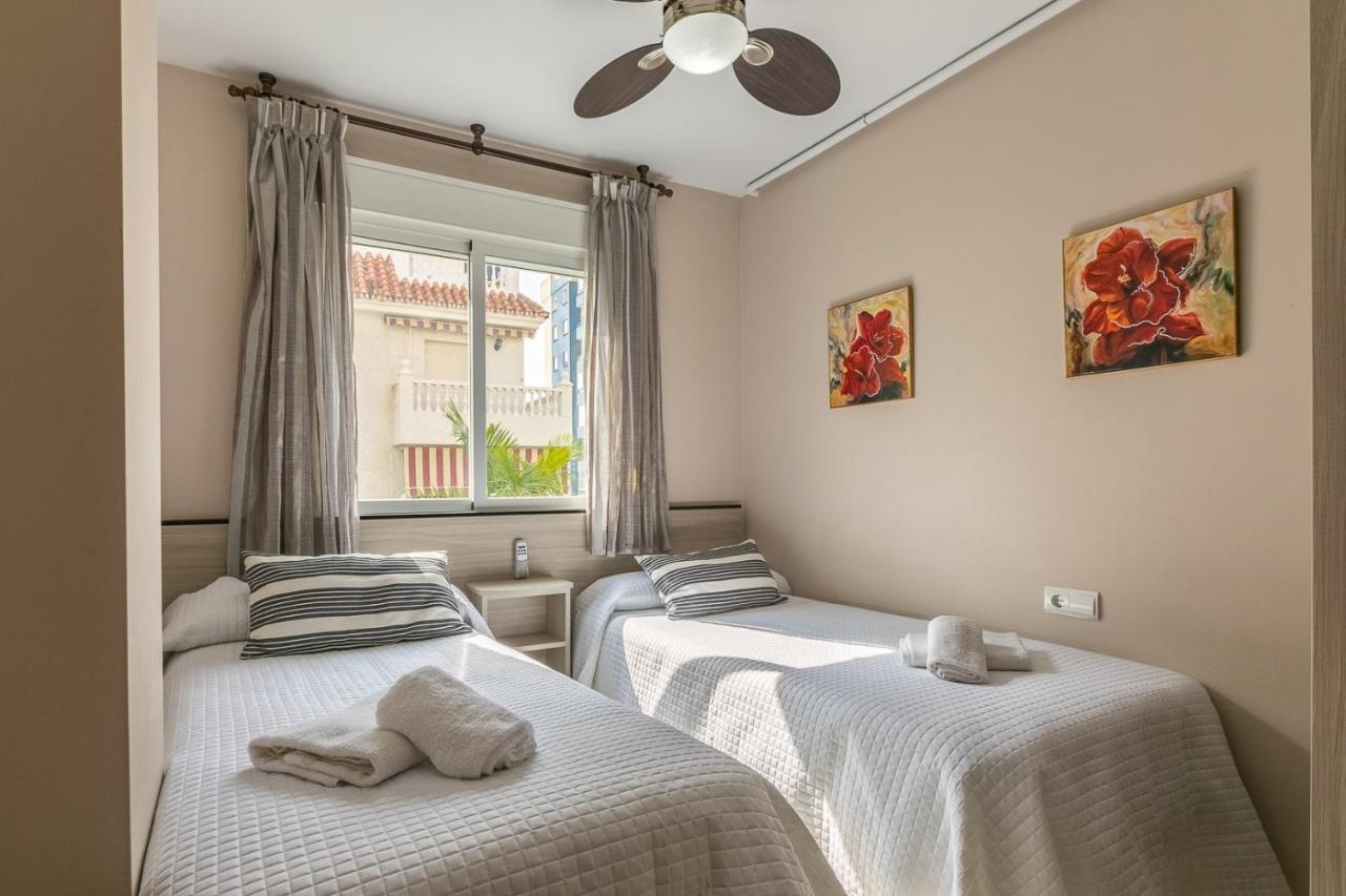 Apartamentos Guerrero Torre Del Mar Dış mekan fotoğraf