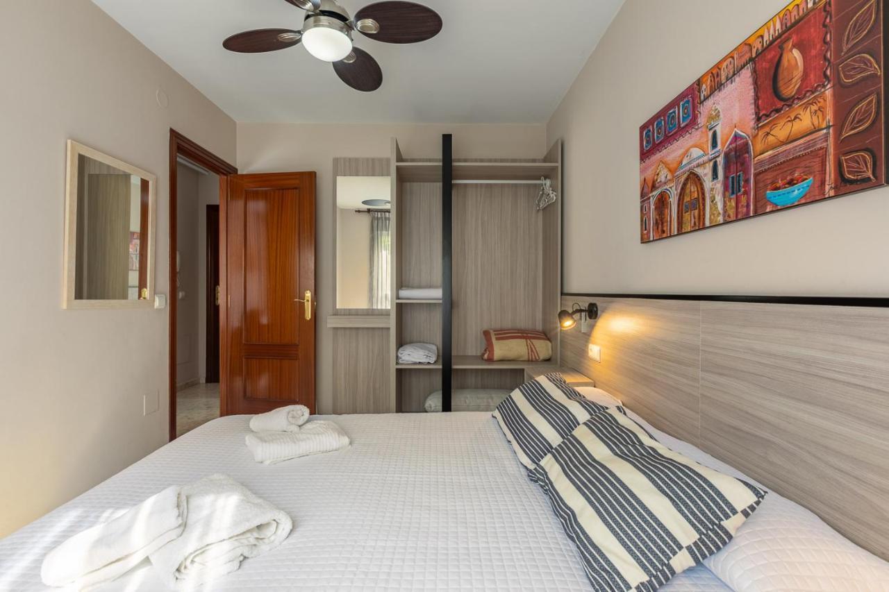 Apartamentos Guerrero Torre Del Mar Dış mekan fotoğraf