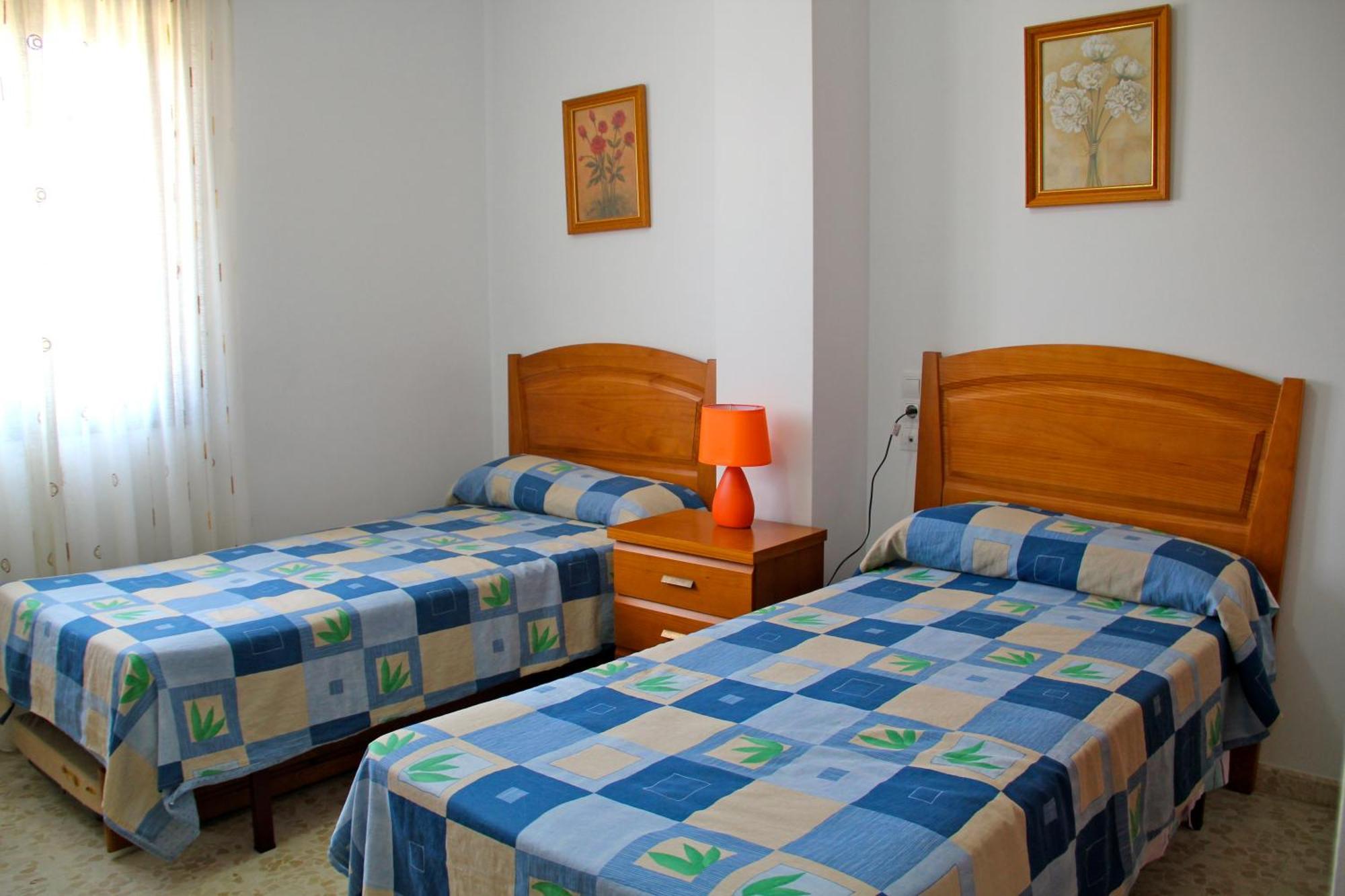 Apartamentos Guerrero Torre Del Mar Oda fotoğraf