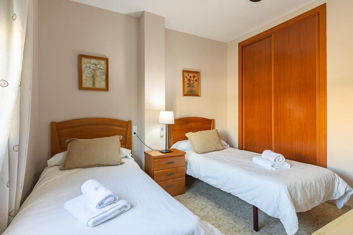 Apartamentos Guerrero Torre Del Mar Dış mekan fotoğraf