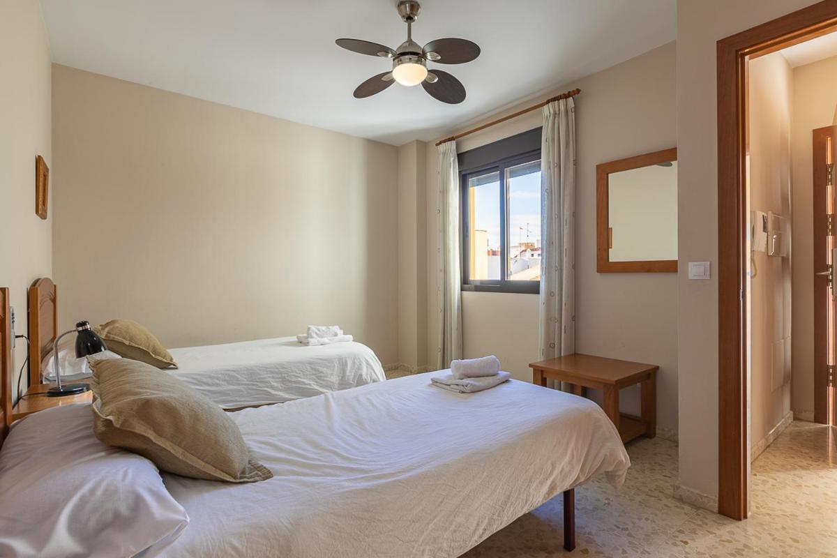 Apartamentos Guerrero Torre Del Mar Dış mekan fotoğraf