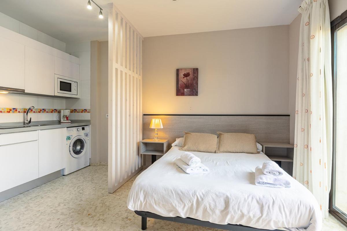 Apartamentos Guerrero Torre Del Mar Dış mekan fotoğraf