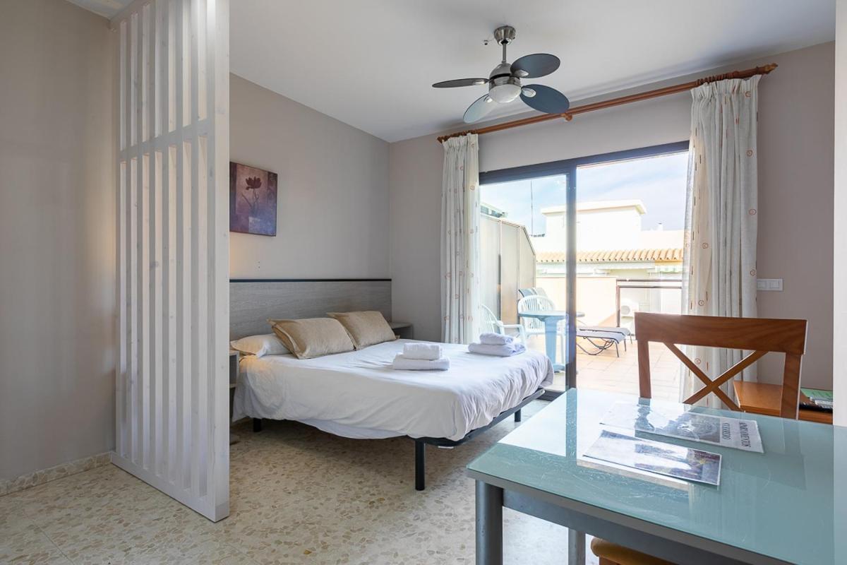 Apartamentos Guerrero Torre Del Mar Dış mekan fotoğraf